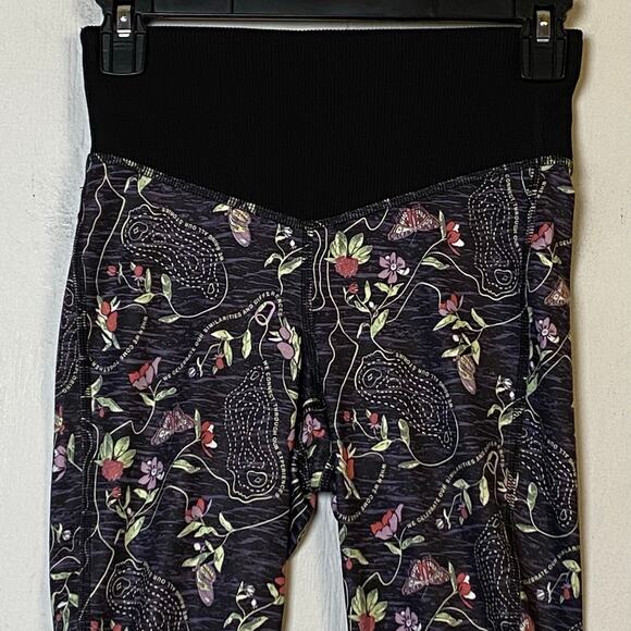 The North Face Black Floral Butterflies Leggings UPF 40+ Size Small - Picture 2 of 8